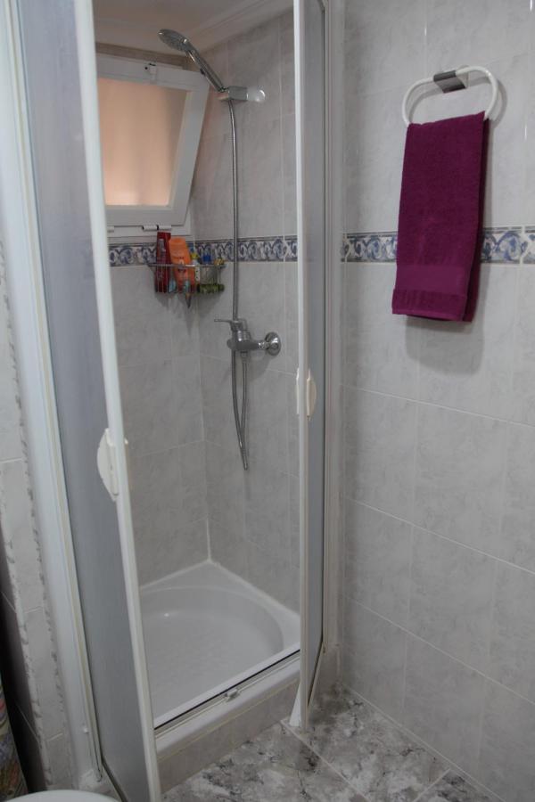 Cozy Apartment Just 8 Min Walk From The Beach! Benidorm Luaran gambar